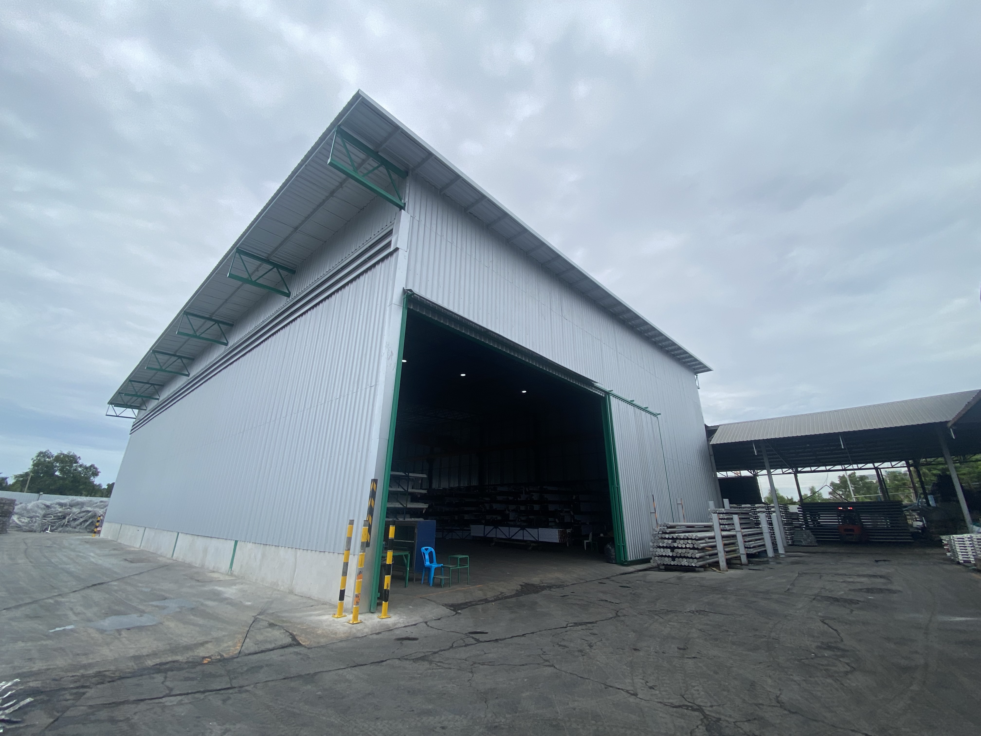 Fuji Warehouse